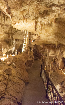 cave