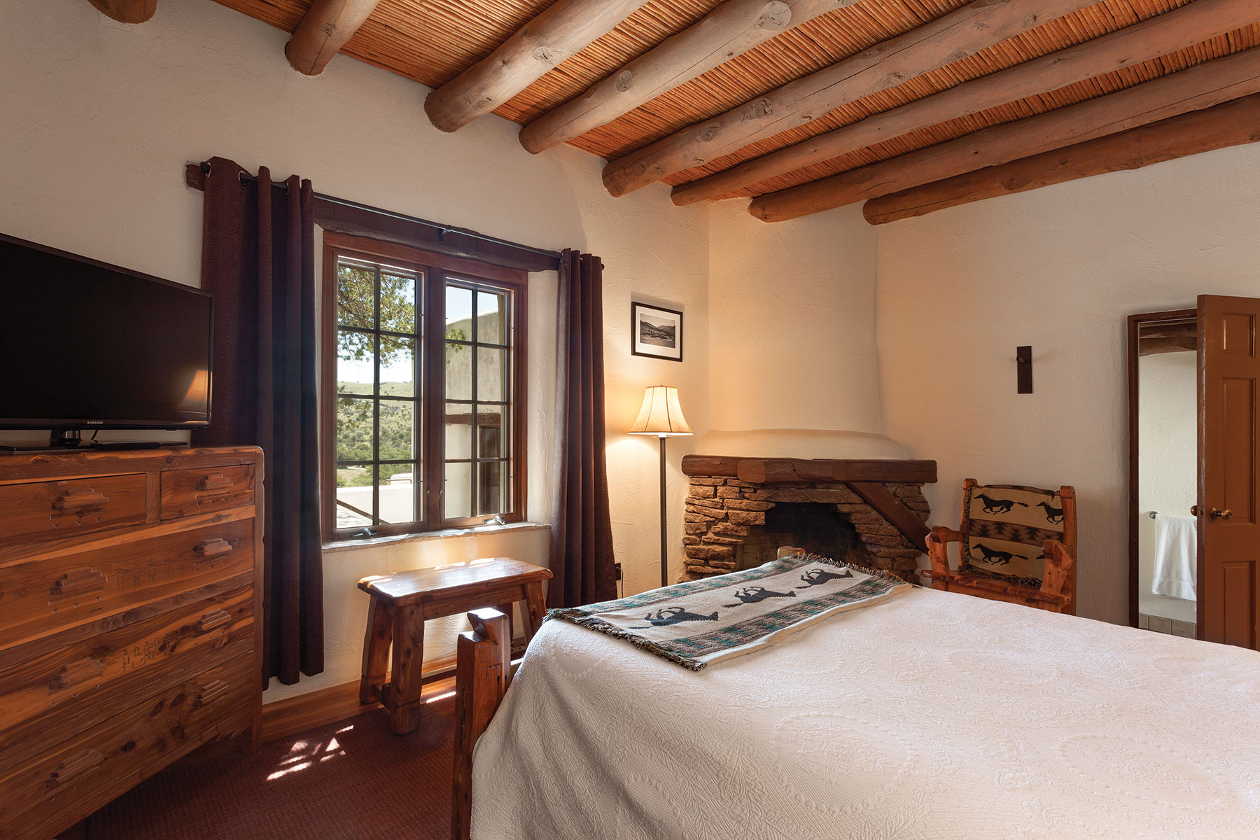 Indian Lodge_Historic-Room-116_Interior-2