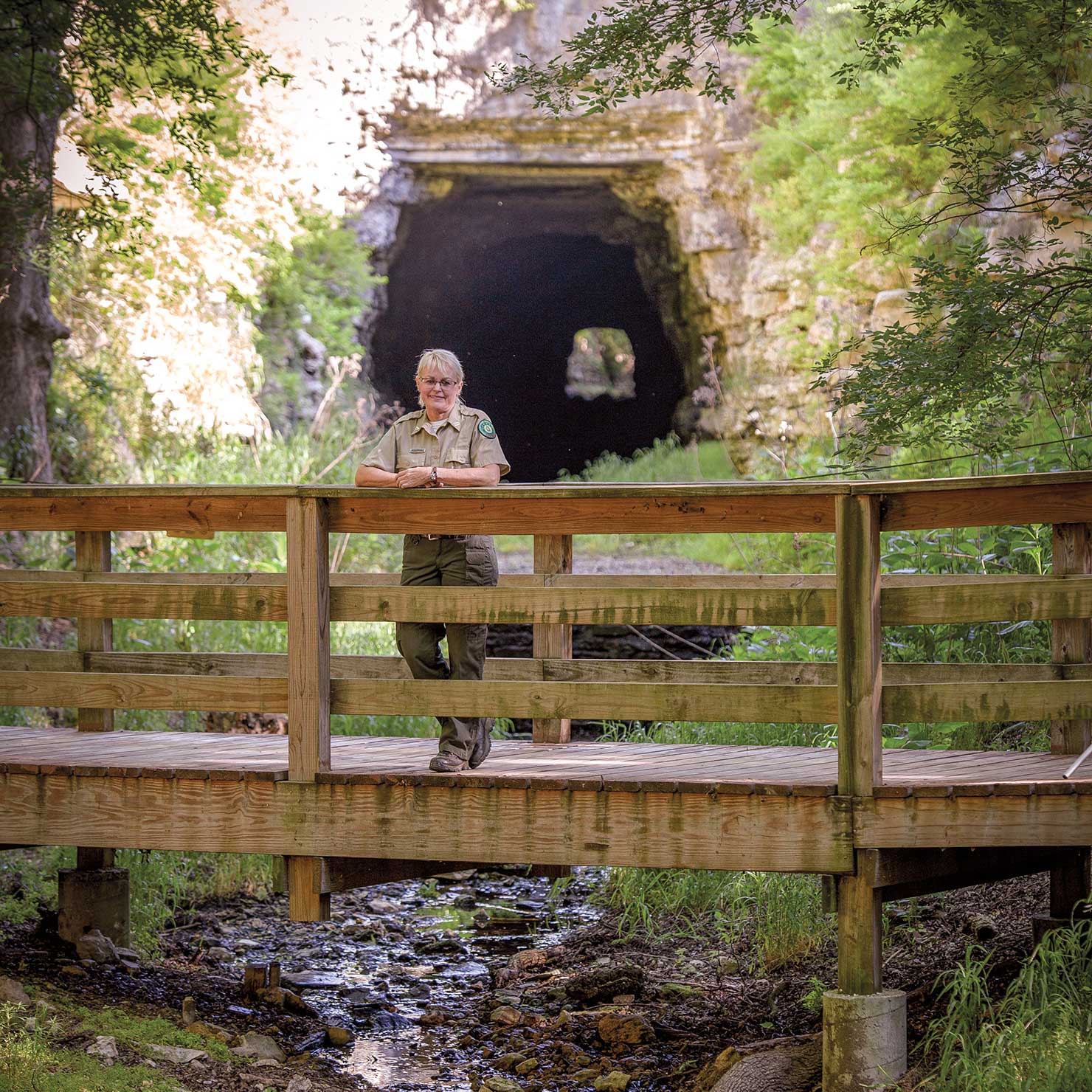 OldTunnel_SQ