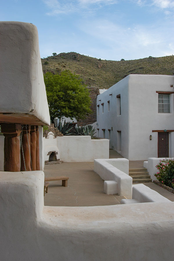 Indian Lodge Hotel exterior