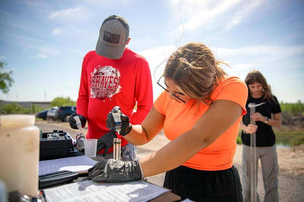 kids doing conservation science