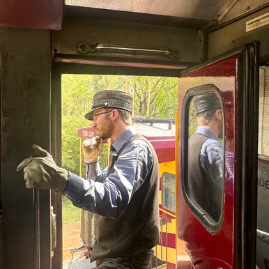 0325_Travel_Dogwood_TexasStateRailroad_Palestine_IMG_3169_SonjaSommerfeldTPWD