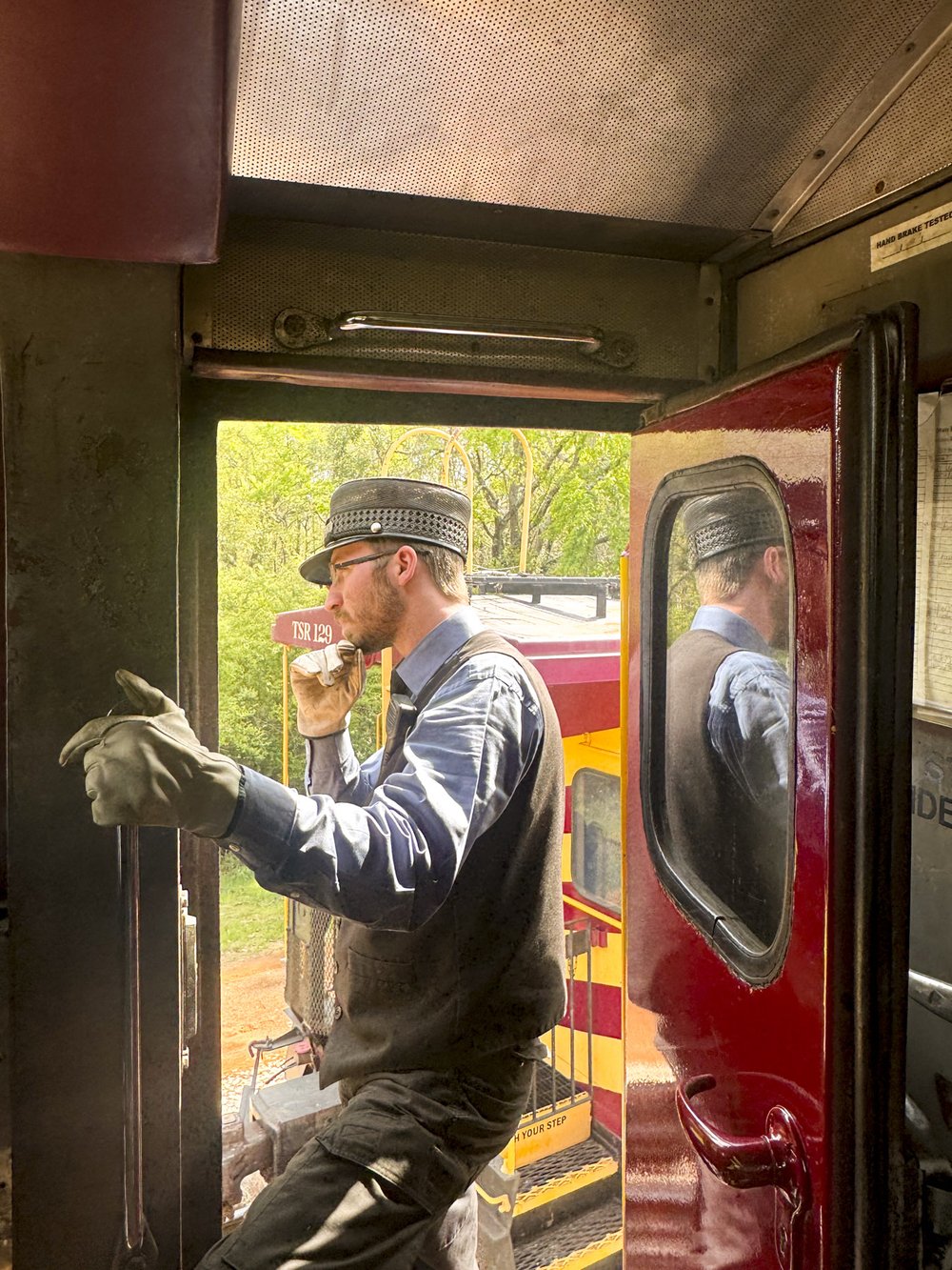 0325_Travel_Dogwood_TexasStateRailroad_Palestine_IMG_3169_SonjaSommerfeldTPWD