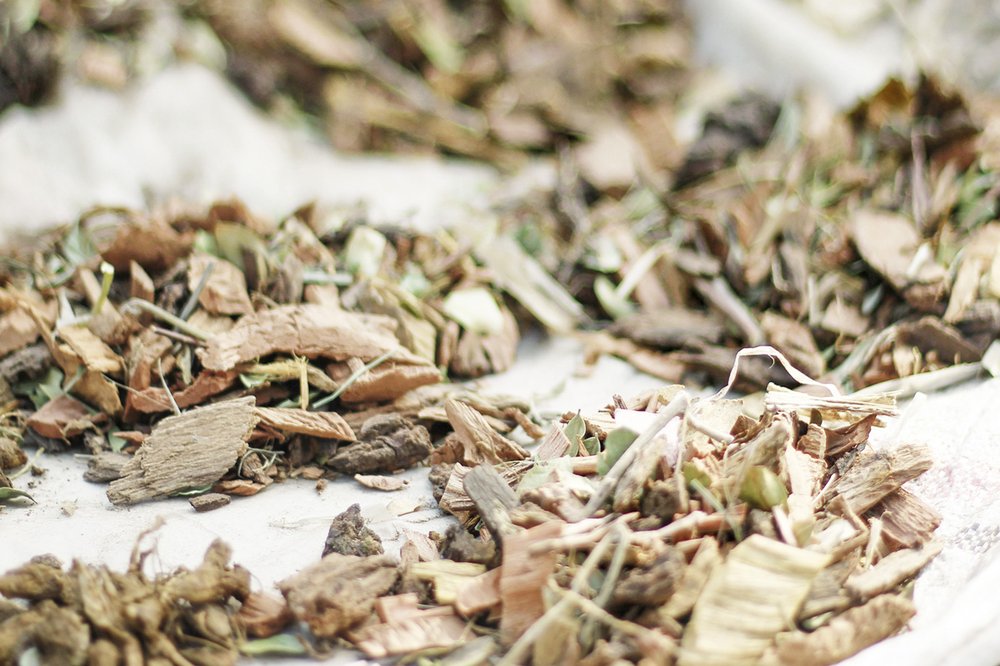 Close up at tinder wood chips