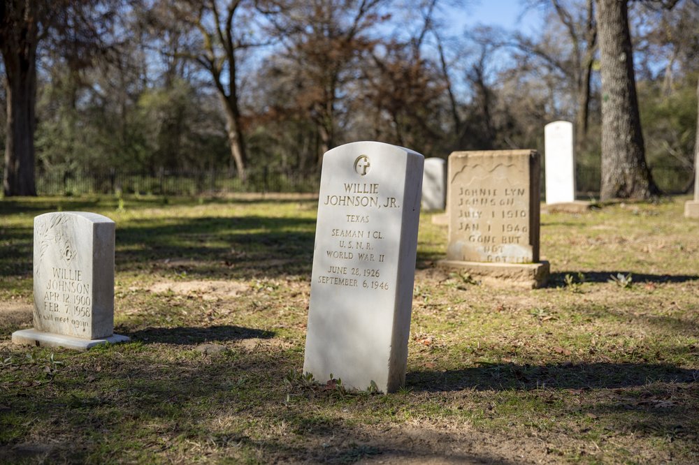 Tombstones at Fort Parker State Park Cemetery