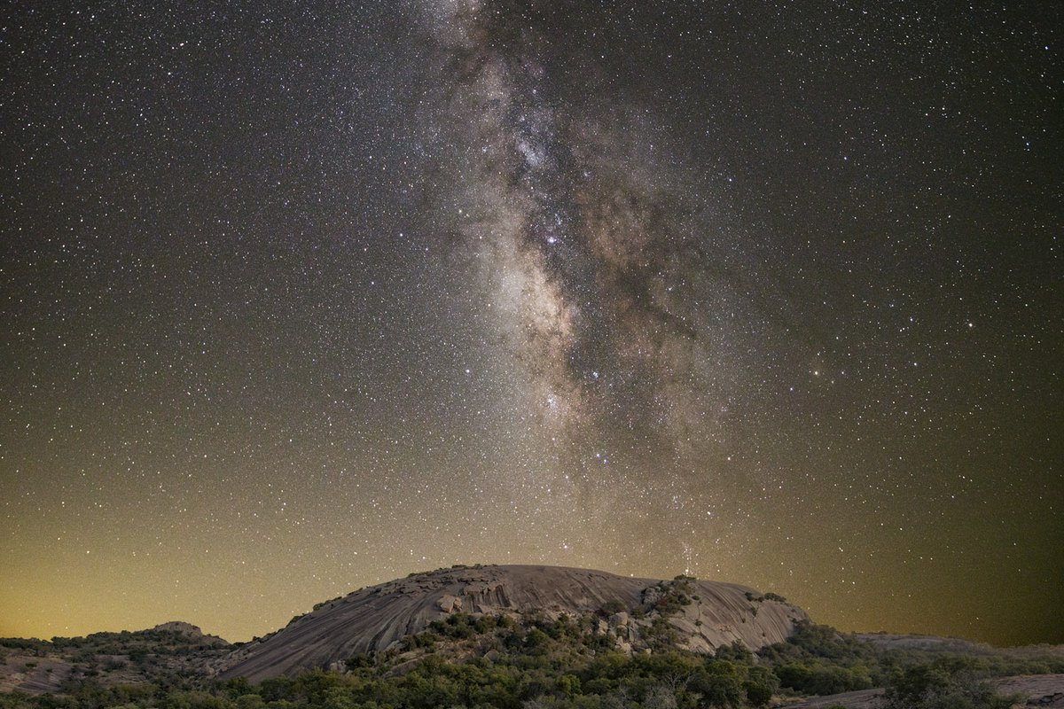 0425_F-PhotoEssay_EnhantedRock_Milky Way over Enchanted Rock 915 4 - Rob Greebon