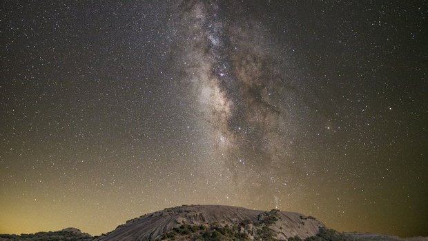 0425_F-PhotoEssay_EnhantedRock_Milky Way over Enchanted Rock 915 4 - Rob Greebon