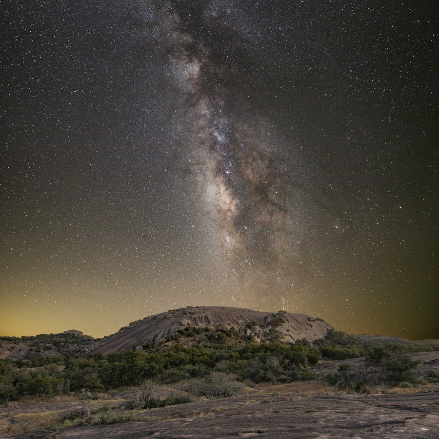 0425_F-PhotoEssay_EnhantedRock_Milky Way over Enchanted Rock 915 4 - Rob Greebon