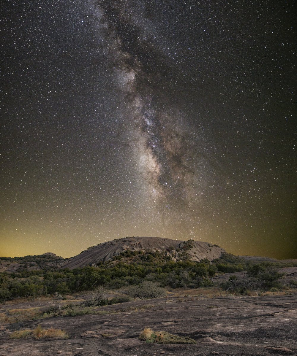 0425_F-PhotoEssay_EnhantedRock_Milky Way over Enchanted Rock 915 4 - Rob Greebon