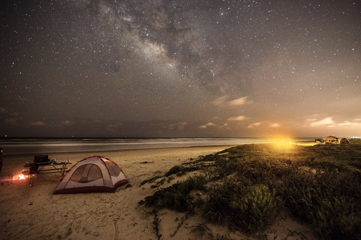 0425_F-PhotoEssay_MilkyWay_GarrettHughes