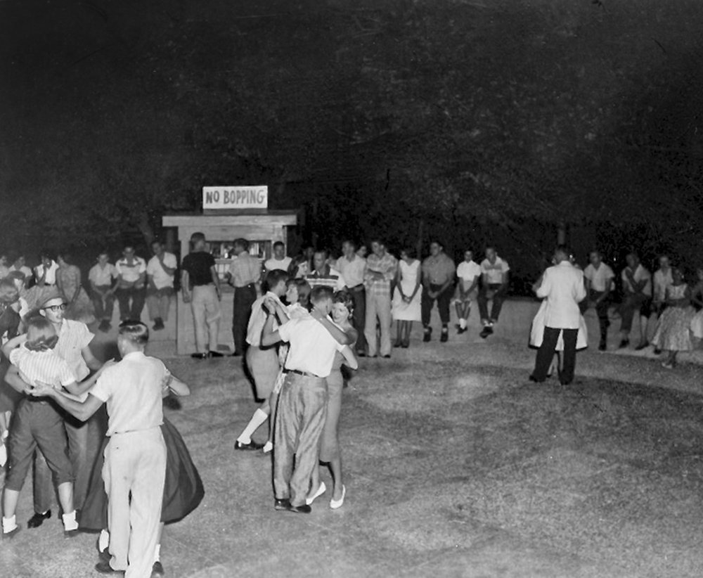 People dancing.