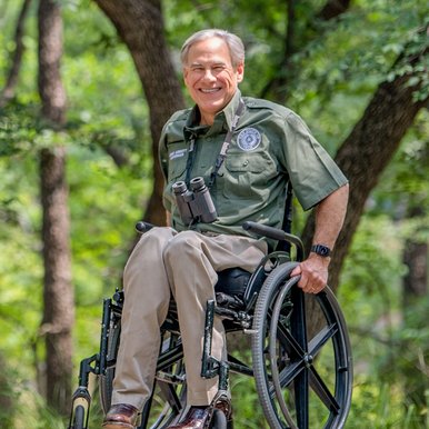 Governor Abbott at state park.