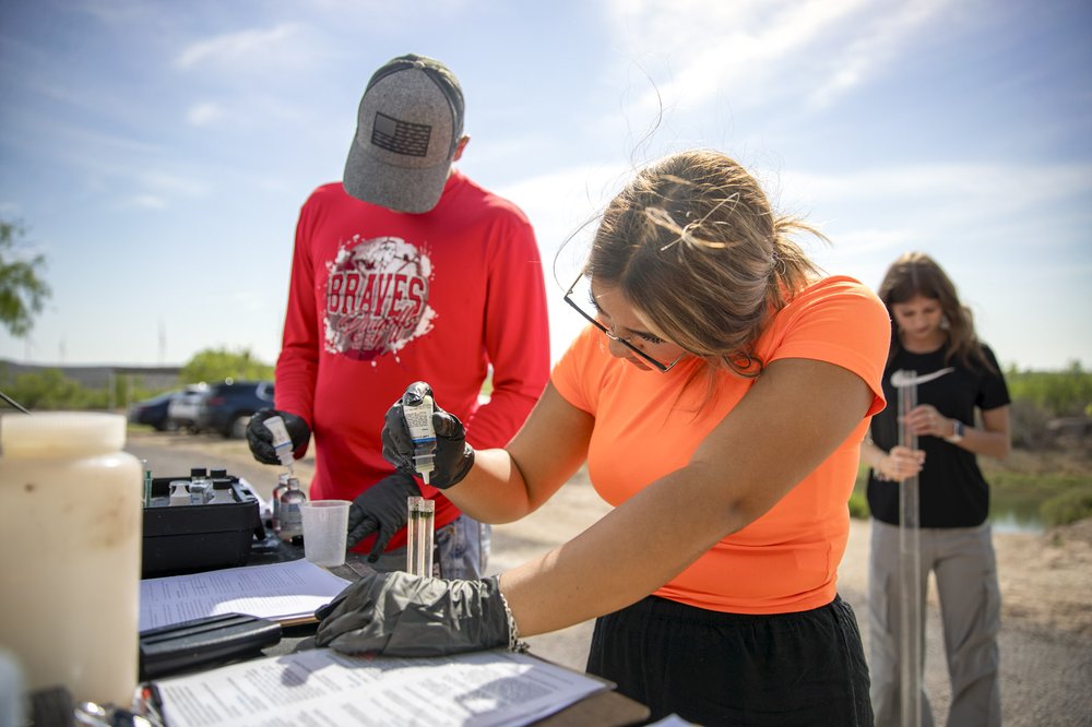 Group of studies gathering data from water samples taking from the Pecos River