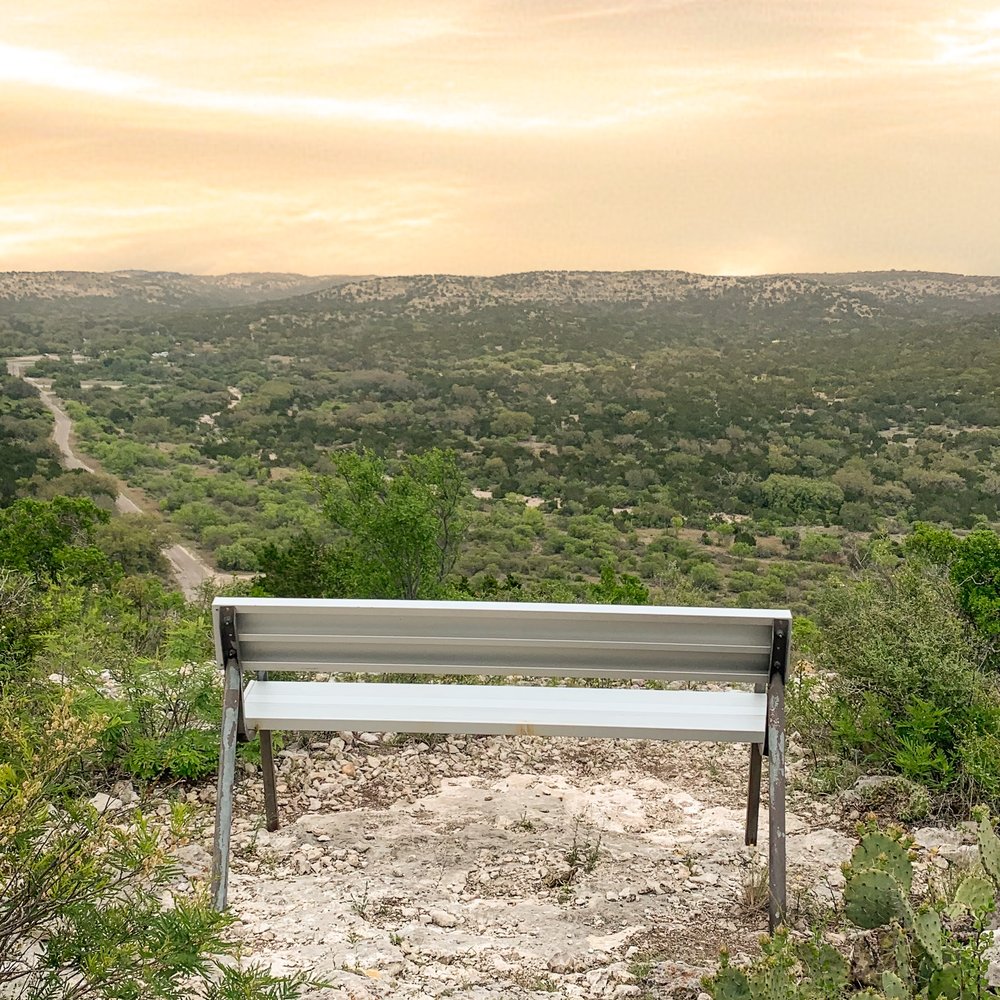 A bench at the Armadillo Lookout on the Vireo Vista Trail.