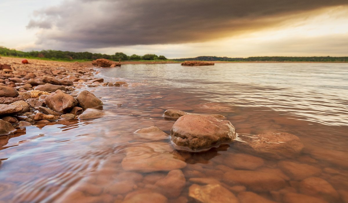 A close up at the rocky bed of Lake Abilene.