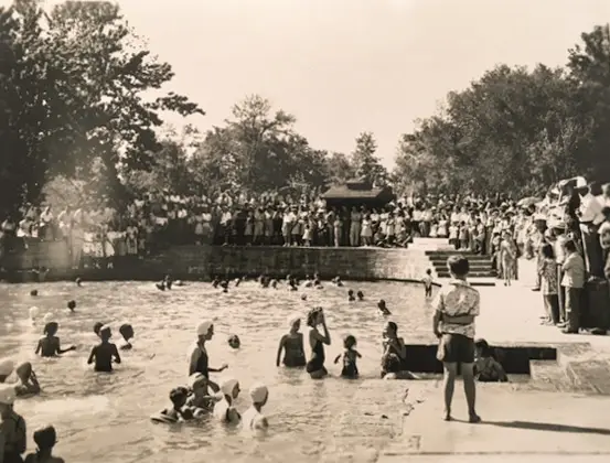 People Swimming in Lockhart Pool 1941