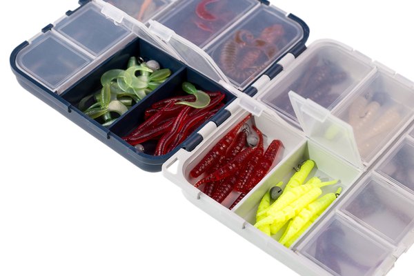 Lure organization for a tackle box