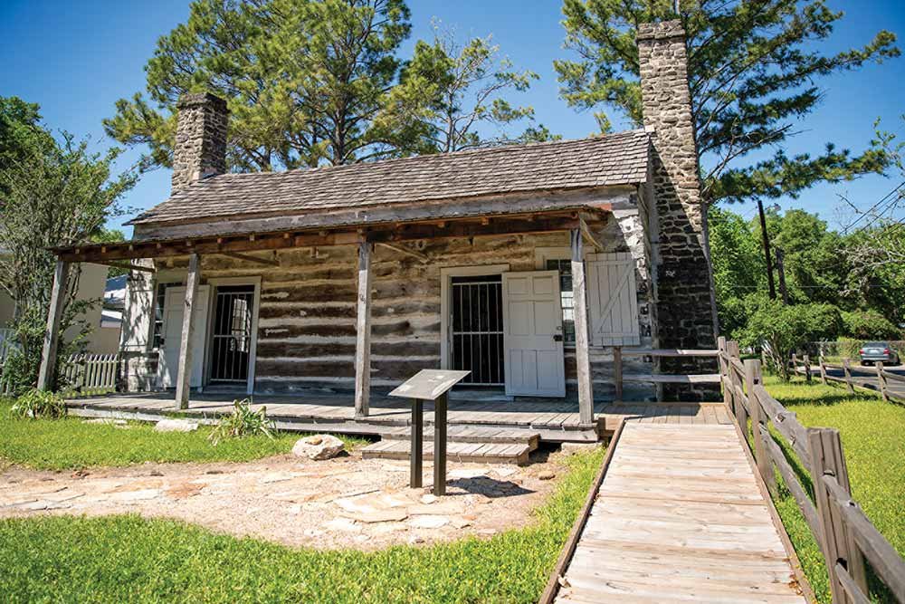 alley-log-cabin