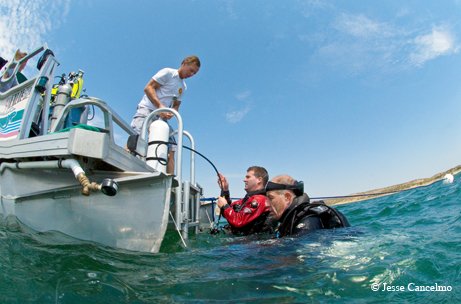 boat divers