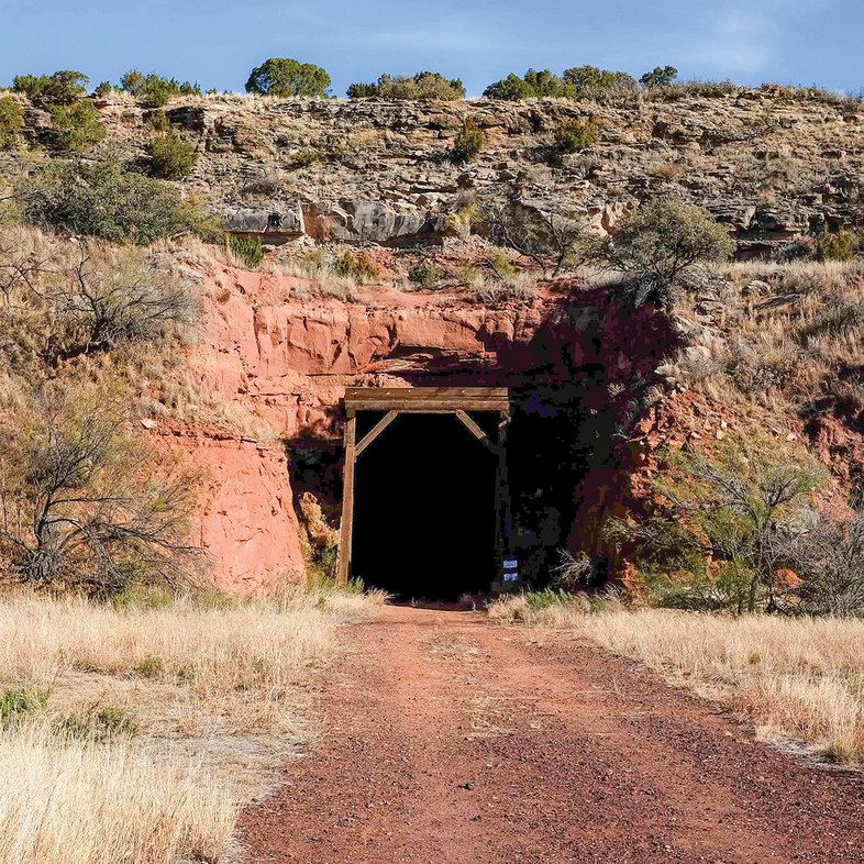 Dirt trailway leading to Clarity Tunnel