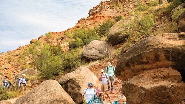 hikers-palo-duro-canyon