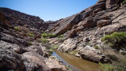 Hueco Tanks river canyon