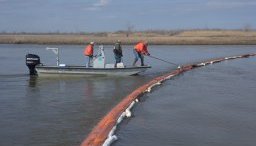 oil spill clean up