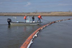oil spill clean up