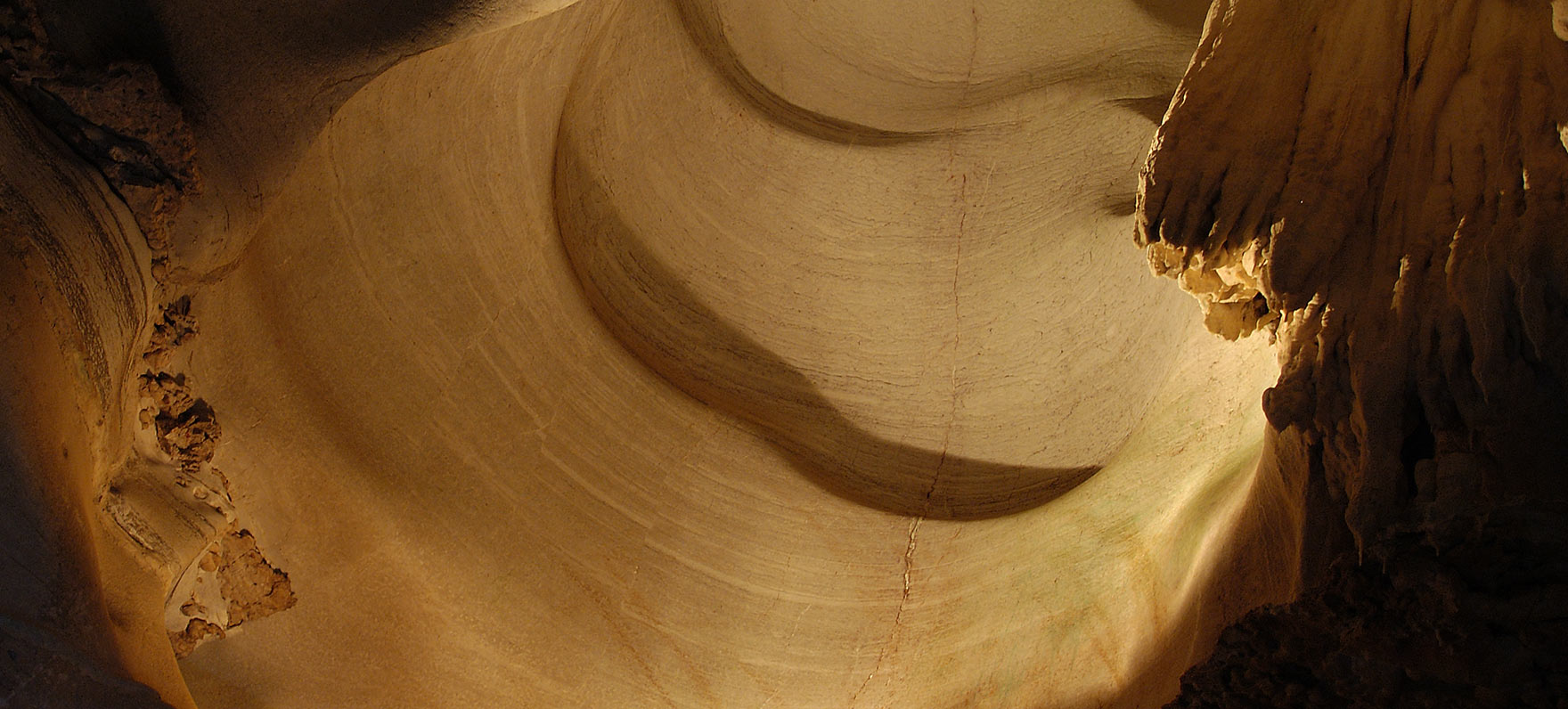 view inside Longhorn cavern
